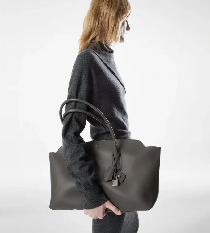 Bolso grande de hombro Alexander de piel natural Bolso grande de hombro Alexander de piel natural