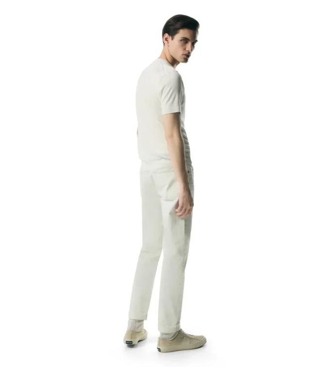 Camiseta de cuello redondo con ribete