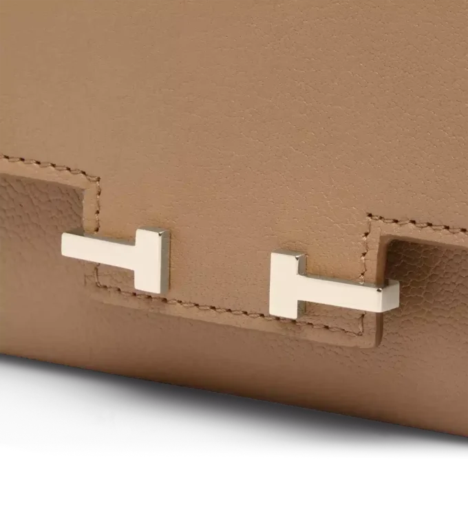 Cartera compacta Aube de piel granulada flexible