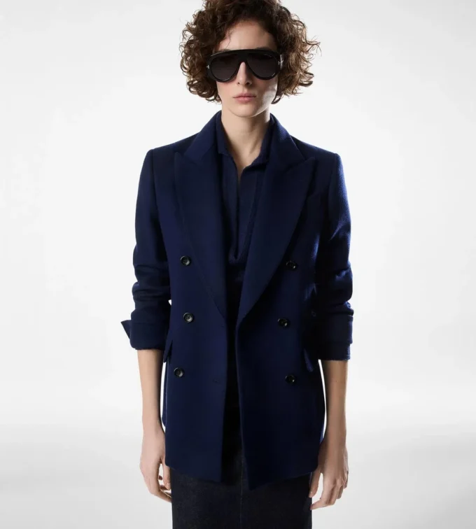 Chaqueta cruzada con cuello interior de cuero Chaqueta cruzada con cuello interior de cuero