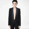 Chaqueta de esmoquin corta de dos botones con solapa chal y dos tonos Chaqueta de esmoquin corta de dos botones con solapa chal y dos tonos