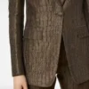 Chaqueta de solapa en pico con jacquard de cocodrilo y botonadura sencilla Chaqueta de solapa en pico con jacquard de cocodrilo y botonadura sencilla