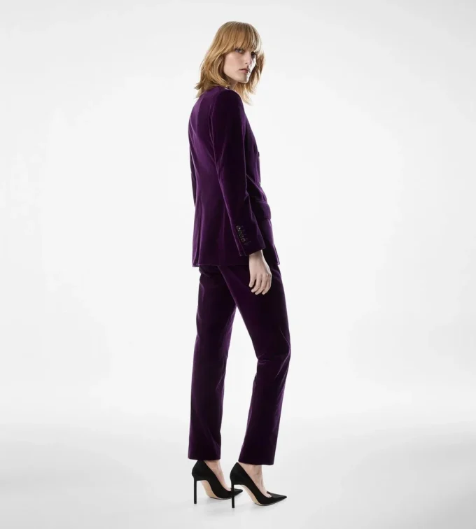Chaqueta de terciopelo con solapas en pico y doble botonadura Wallis Chaqueta de terciopelo con solapas en pico y doble botonadura Wallis