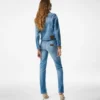 Chaqueta vaquera lavada con piedras de verano Chaqueta vaquera lavada con piedras de verano