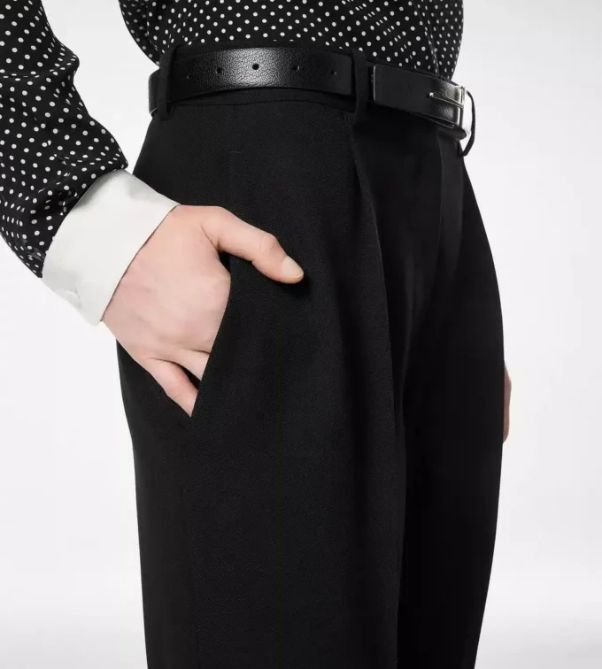 Pantalones rectos con pliegues relajados Sharp Grain De Poudre