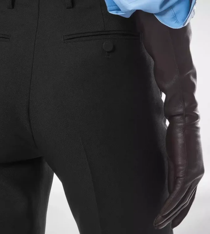 Pantalones rectos entallados de mezcla de lana y seda Pantalones rectos entallados de mezcla de lana y seda
