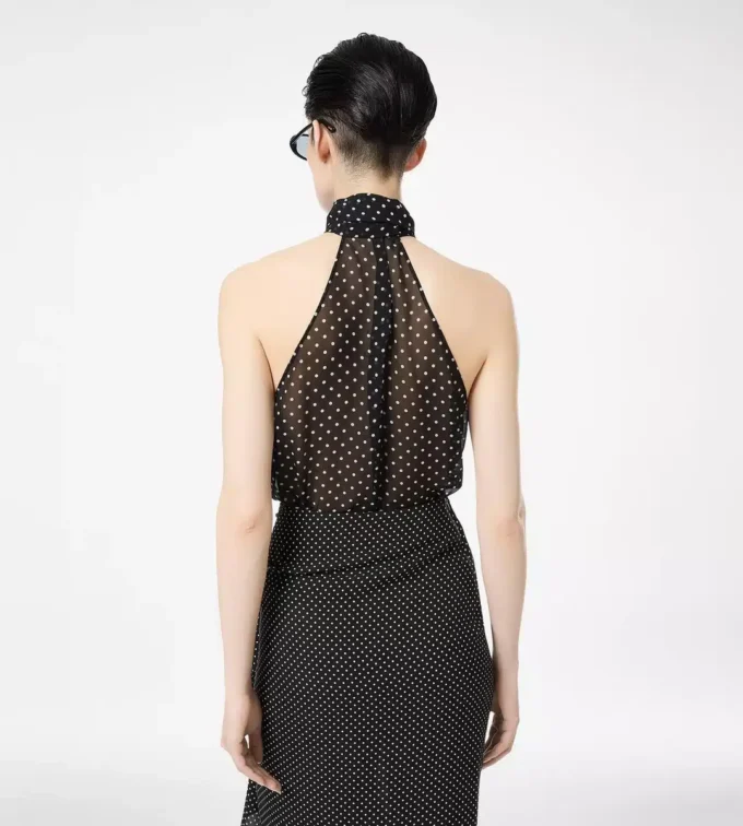 Top lavallière con cuello halter de georgette de seda con lunares y detalle plisado
