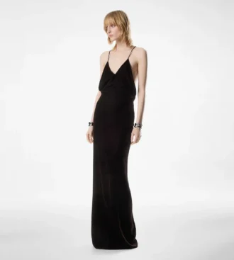 Vestido de noche con cuello en V y aberturas