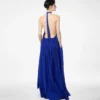 Vestido de noche de seda con cuello halter y plisado Sunray Vestido de noche de seda con cuello halter y plisado Sunray