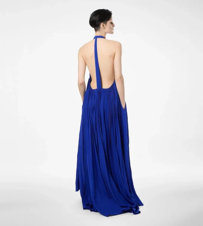 Vestido de noche de seda con cuello halter y plisado Sunray Vestido de noche de seda con cuello halter y plisado Sunray