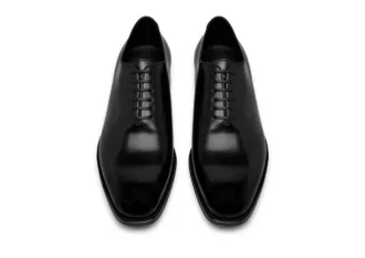 Zapatos con cordones Claydon de cuero bruñido