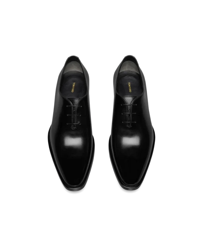 Zapatos con cordones de cuero pulido