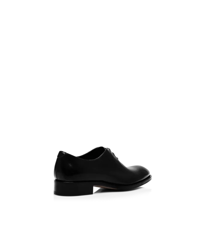 Zapatos con cordones de cuero pulido