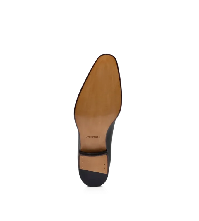 Zapatos con cordones de cuero pulido