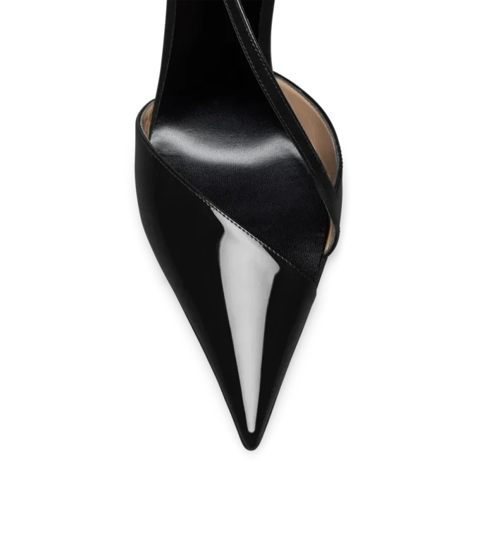 Zapatos de salón asimétricos de charol Zapatos de salón asimétricos de charol
