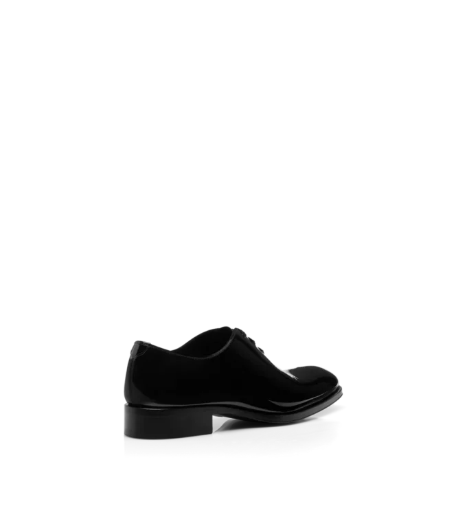 Zapatos de vestir Vincent con cordones y puntera entera de charol
